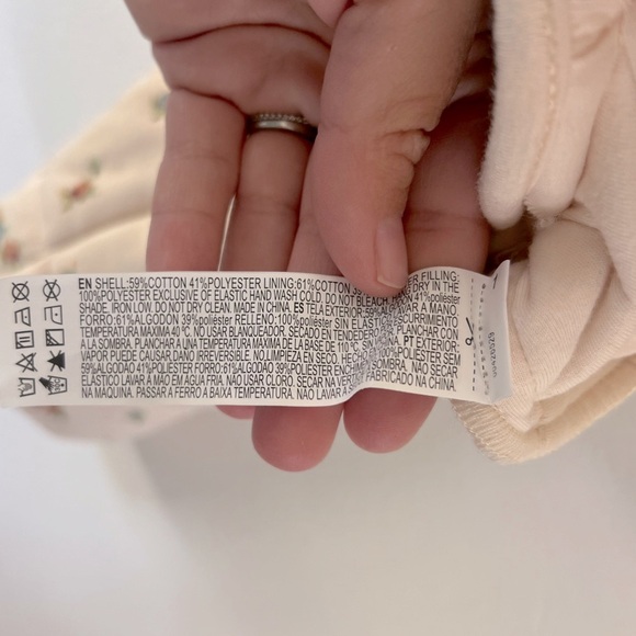 Forever 21 Light Pink Floral Quilted Full Zip Cropped Jacket Plus Size 1X - Picture 9 of 9